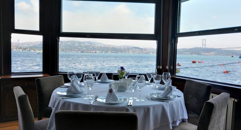 marina balik kurucesme istanbul